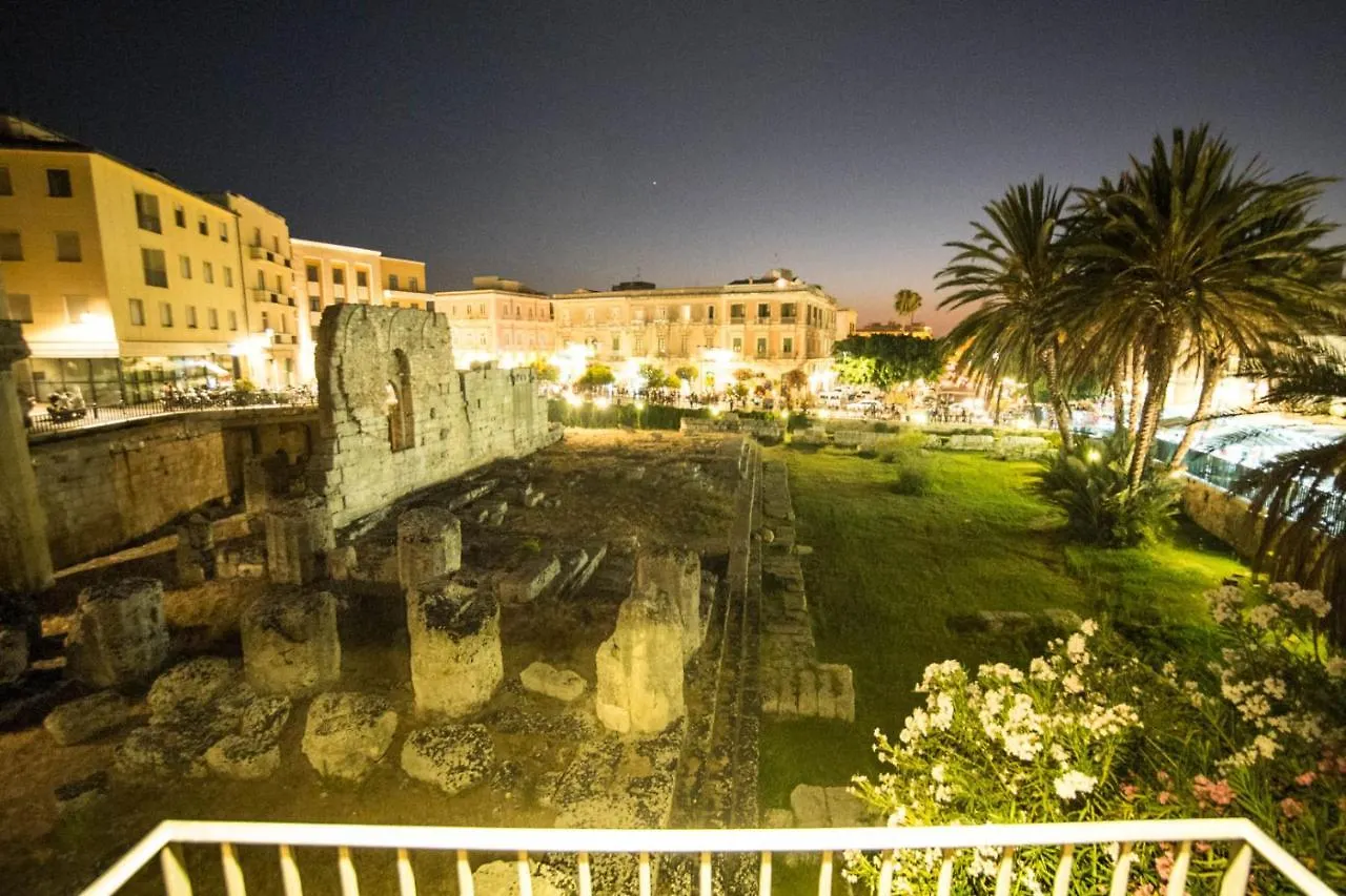 Apollonion Hh Above Apollo'S Temple Ortygia