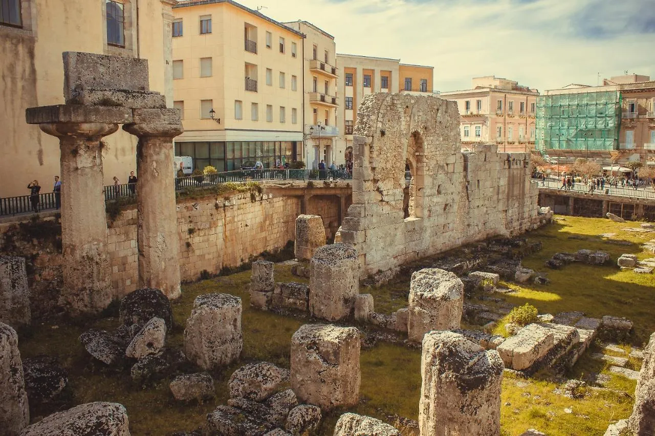 Apollonion Hh Above Apollo'S Temple Ortygia Syracuse