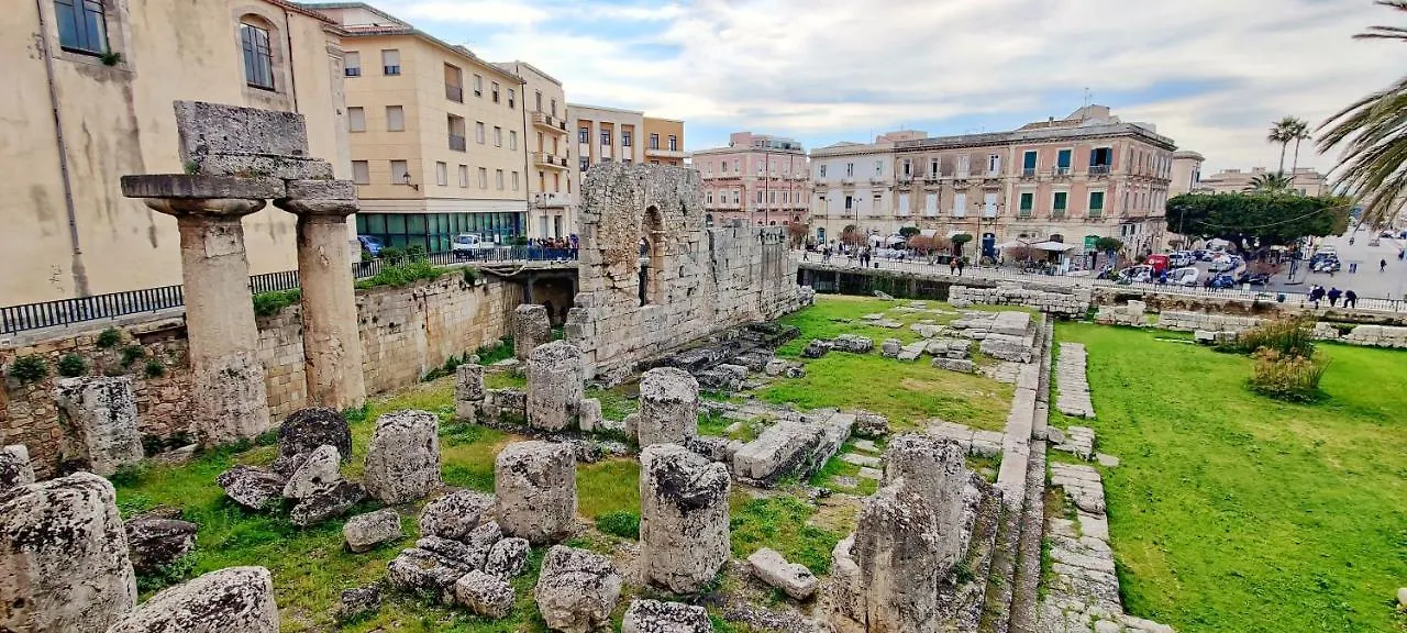 Apollonion Hh Above Apollo'S Temple Ortygia 0*, Syracuse Italy